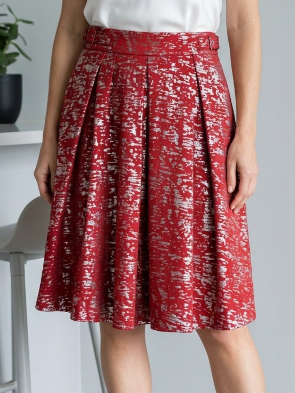 LuLaRoe Red Silver Metallic Pleated Skater Skirt S Vault Retired Madison Holiday